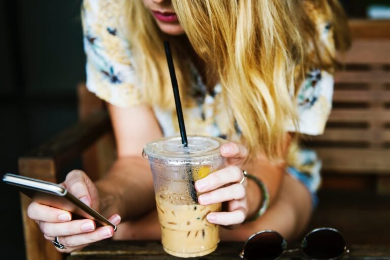 Tips για μια πετυχημένη σχέση στην εποχή των social media